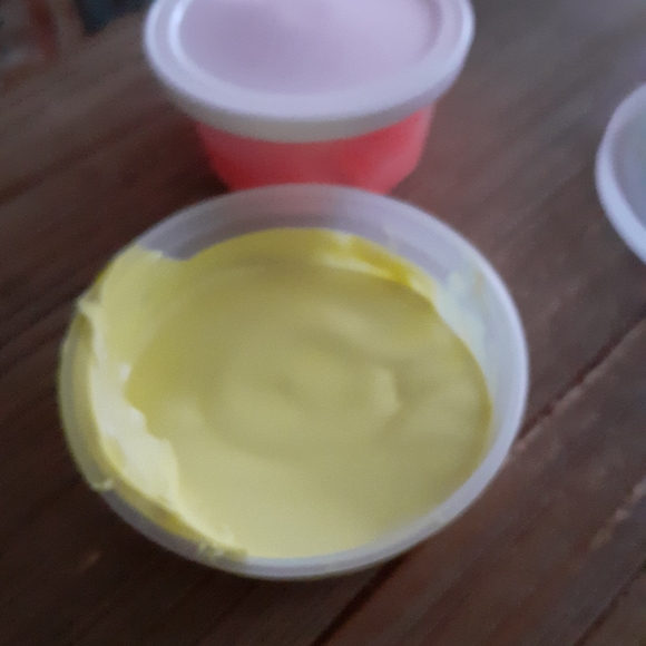 "Stress Melts Away" Therapy Dough: 2pk Bundle of thera putty - Picture 2 of 6